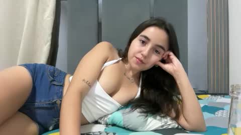 PAREJA LATINA JOVEN MUY CACHONDOS online show from June 2026 11:19:01 PM