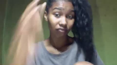 oolyette online show from October 2025 08:00:01 AM