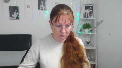 Vanessa online show from October 2025 05:17:02 AM