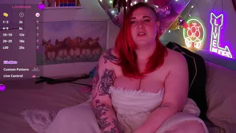 Snapshot of opalreigning chatting on October 2025 10:14:01 AM Opal online show from October 2025 10:14:01 AM