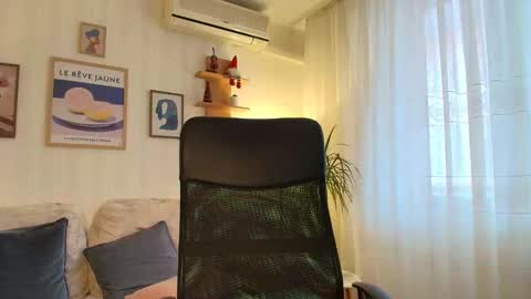 Snapshot of ophelia_blue chatting on January 2026 12:54:01 PM ophelia blue online show from January 2026 12:54:01 PM