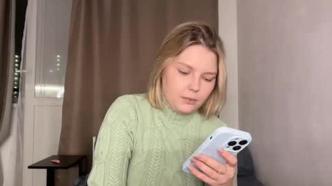 Ophelia online show from November 2025 03:04:01 PM