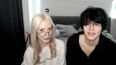 Bella and John online show from November 2025 11:49:02 PM