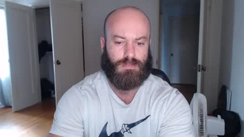 Snapshot of oregon87 chatting on December 2024 10:09:02 PM The Oregon Lumberjack online show from December 2024 10:09:02 PM