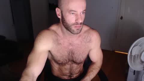 Snapshot of oregon87 chatting on January 2025 02:51:01 PM The Oregon Lumberjack online show from January 2025 02:51:01 PM