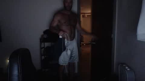 Snapshot of oregon87 chatting on November 2025 03:44:01 PM The Oregon Lumberjack online show from November 2025 03:44:01 PM