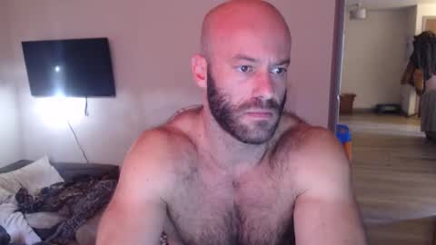 Snapshot of oregon87 chatting on December 2025 05:41:02 PM The Oregon Lumberjack online show from December 2025 05:41:02 PM