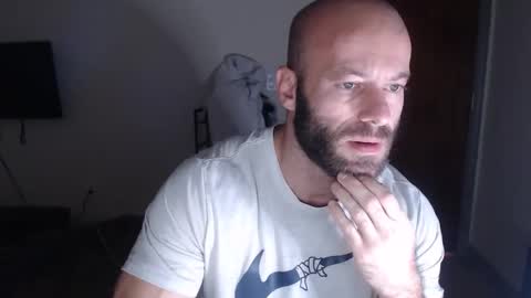 Snapshot of oregon87 chatting on December 2025 04:48:02 PM The Oregon Lumberjack online show from December 2025 04:48:02 PM