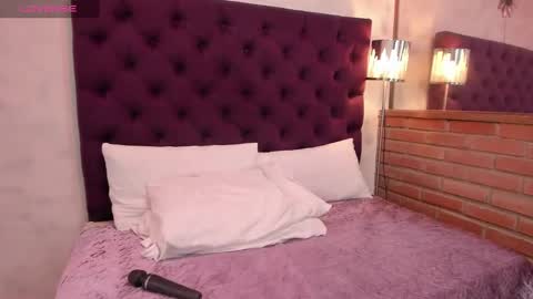 Miss Guzman  online show from December 2024 05:11:01 PM