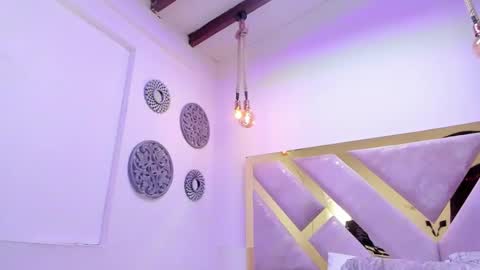 Miss Guzman  online show from December 2024 06:39:02 PM