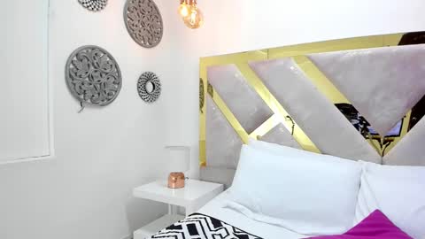 Miss Guzman  online show from February 2025 03:39:01 PM