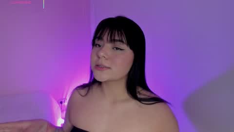 Snapshot of oriana_guzman chatting on February 2026 01:23:02 AM Miss Guzman online show from February 2026 01:23:02 AM