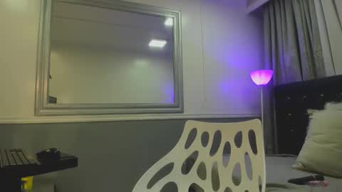 Oriana  online show from February 2026 11:00:01 AM