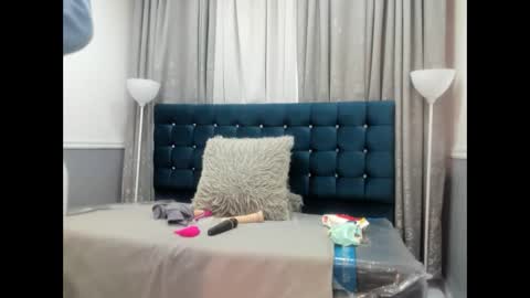 Oriana  online show from April 2026 11:27:01 AM