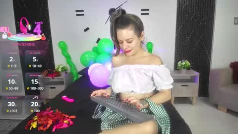 Snapshot of oriana_thomson2 chatting on February 2026 09:52:01 PM Oriana online show from February 2026 09:52:01 PM