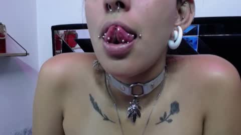 Snapshot of orianna_bodmod chatting on January 2025 09:02:01 AM ORIANNA online show from January 2025 09:02:01 AM