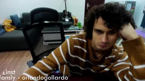 Snapshot of orlando__bloom chatting on January 2025 12:12:02 PM Fansly and Instagram - online show from January 2025 12:12:02 PM