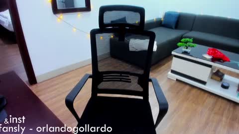 Snapshot of orlando__bloom chatting on January 2025 11:45:02 AM Fansly and Instagram - online show from January 2025 11:45:02 AM