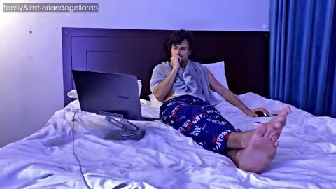 Snapshot of orlando__bloom chatting on October 2025 01:08:02 PM Fansly and Instagram - online show from October 2025 01:08:02 PM