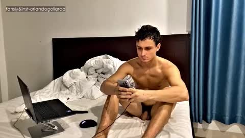 Snapshot of orlando__bloom chatting on October 2025 01:44:01 PM Fansly and Instagram - online show from October 2025 01:44:01 PM