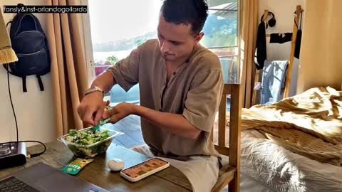 Snapshot of orlando__bloom chatting on December 2025 09:18:02 AM Fansly and Instagram - online show from December 2025 09:18:02 AM