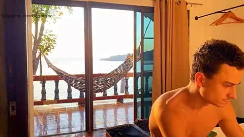 Snapshot of orlando__bloom chatting on December 2025 10:44:02 AM Fansly and Instagram - online show from December 2025 10:44:02 AM