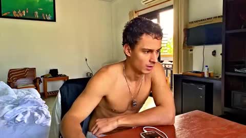 Snapshot of orlando__bloom chatting on January 2026 08:19:02 AM Fansly and Instagram - online show from January 2026 08:19:02 AM