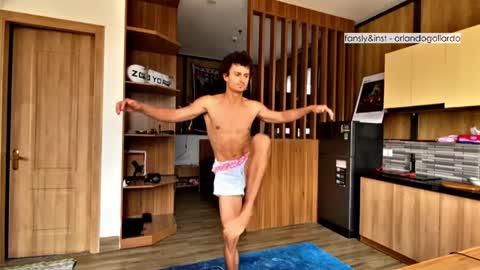 Fansly and Instagram -  online show from April 2026 06:22:02 AM