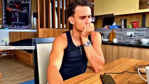 Snapshot of orlando__bloom chatting on July 2026 04:28:02 AM Fansly and Instagram - online show from July 2026 04:28:02 AM