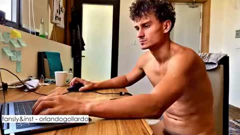 Snapshot of orlando__bloom chatting on July 2026 03:10:01 AM Fansly and Instagram - online show from July 2026 03:10:01 AM
