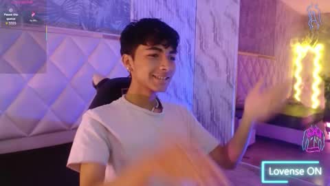 Snapshot of osamu_tay chatting on January 2026 11:47:01 AM osamu_tay online show from January 2026 11:47:01 AM