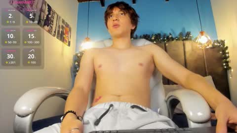 Snapshot of oscar_fox_ chatting on December 2025 03:26:02 AM Oscar online show from December 2025 03:26:02 AM