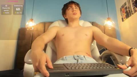 Snapshot of oscar_fox_ chatting on February 2026 02:51:01 AM Oscar online show from February 2026 02:51:01 AM