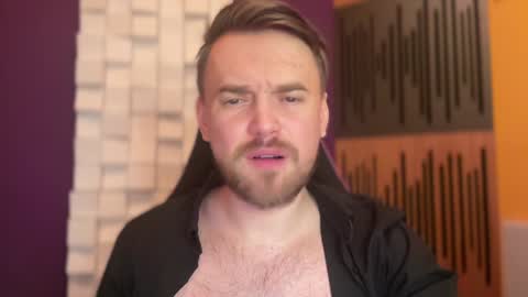 Oscar Steel Savage online show from January 2025 09:47:01 AM