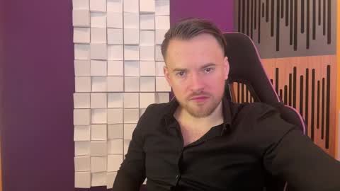 Oscar Steel Savage online show from February 2025 05:48:01 PM