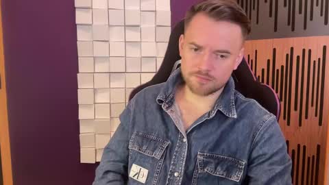 Oscar Steel Savage online show from February 2025 05:14:01 PM