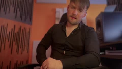 Oscar Steel Savage online show from February 2025 05:49:02 PM