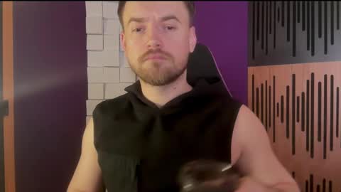 Oscar Steel Savage online show from February 2025 07:05:02 PM