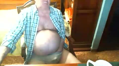 Snapshot of oscarw chatting on December 2024 04:49:02 PM Oscar online show from December 2024 04:49:02 PM