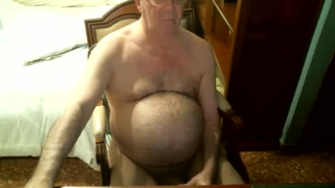 Snapshot of oscarw chatting on December 2025 08:04:02 PM Oscar online show from December 2025 08:04:02 PM