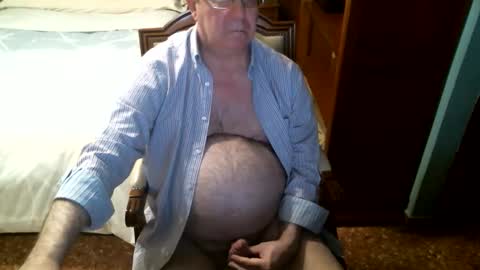 Snapshot of oscarw chatting on December 2025 04:35:02 PM Oscar online show from December 2025 04:35:02 PM