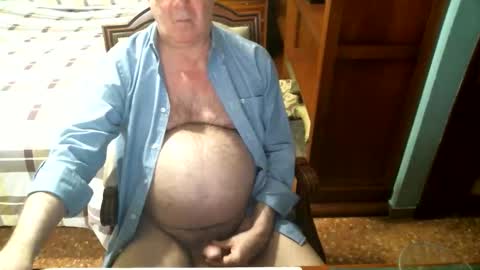 Snapshot of oscarw chatting on February 2026 06:11:02 PM Oscar online show from February 2026 06:11:02 PM