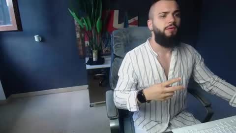 OscarWills online show from June 2026 04:46:01 AM