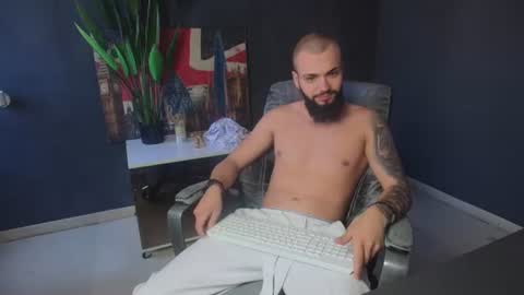 OscarWills online show from June 2026 09:14:01 AM