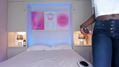 oshun_444 online show from March 2026 12:10:02 PM