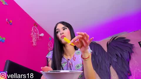 Snapshot of osiris_doll chatting on January 2025 12:49:02 AM vella online show from January 2025 12:49:02 AM