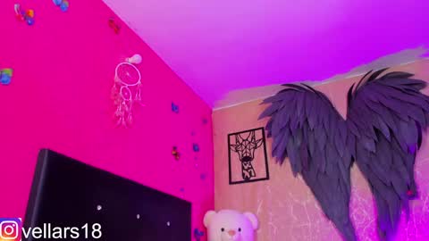 Snapshot of osiris_doll chatting on February 2025 08:00:01 PM vella online show from February 2025 08:00:01 PM