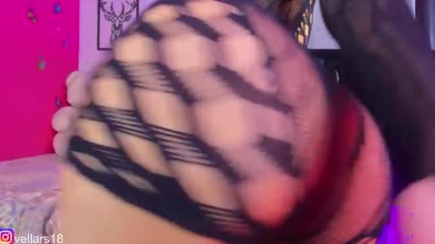 Snapshot of osiris_doll chatting on November 2025 08:31:01 PM vella online show from November 2025 08:31:01 PM