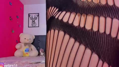 Snapshot of osiris_doll chatting on November 2025 08:19:01 PM vella online show from November 2025 08:19:01 PM