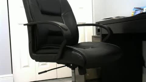 Ossi online show from November 2025 11:16:02 PM